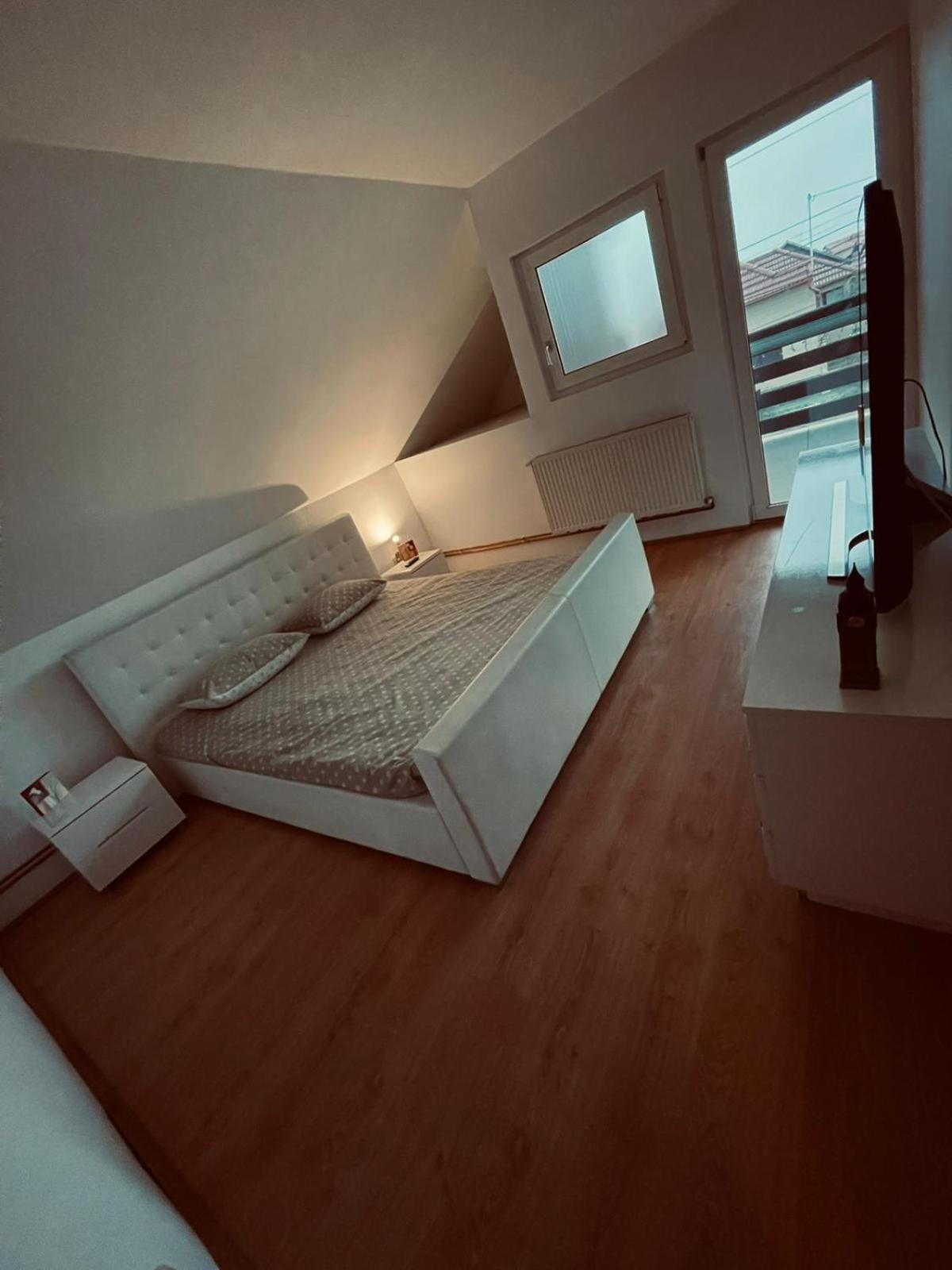 Foeni Casa Verde מראה חיצוני תמונה